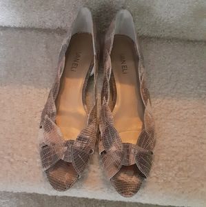 Ladies size 8N shoes.